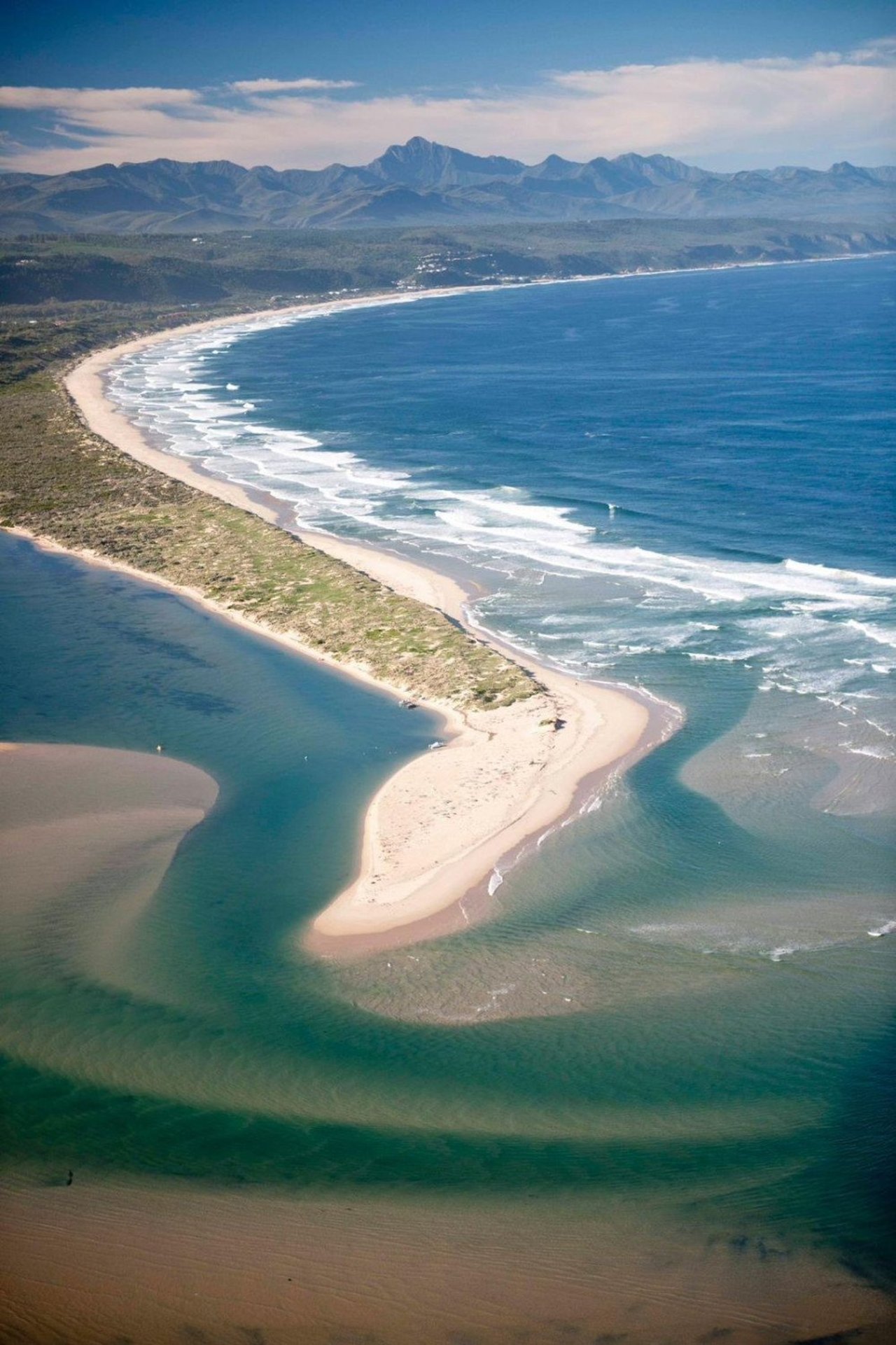 Plettenberg Bay i Sydafrika har fået status som Whale Heritage Site - et hvalvenligt område. Foto: Glenn Murray